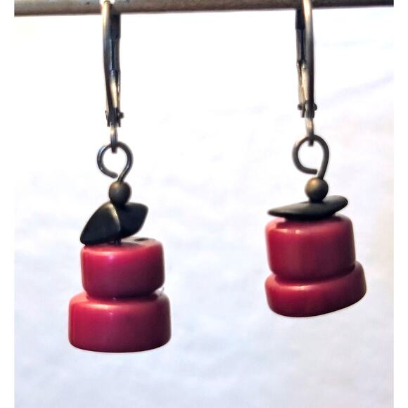 Vintage Coral Lever Back Dangle Earrings - Picture 2 of 3